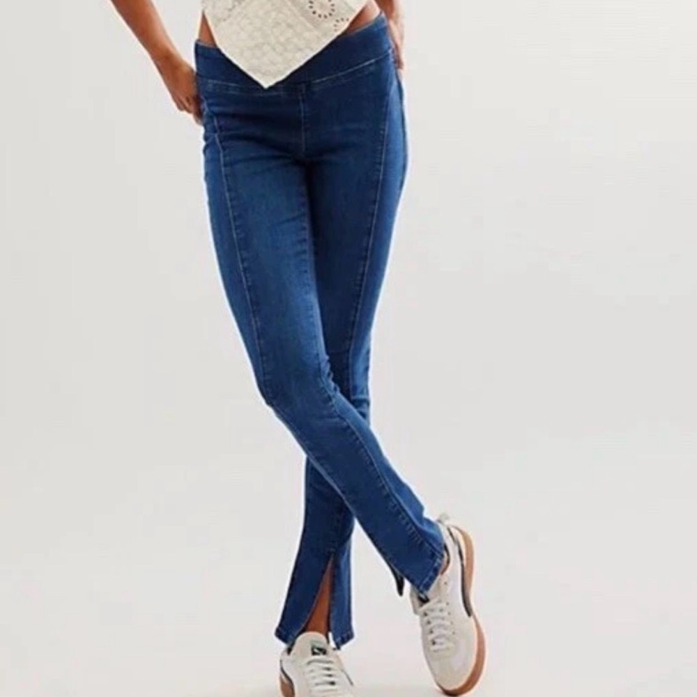 We The Free Double Dutch Slit Skinny Dark Wash Jeans Size Medium